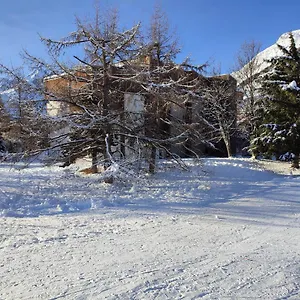 Super T2 Au Pieds Des Pistes. Les Deux Alpes